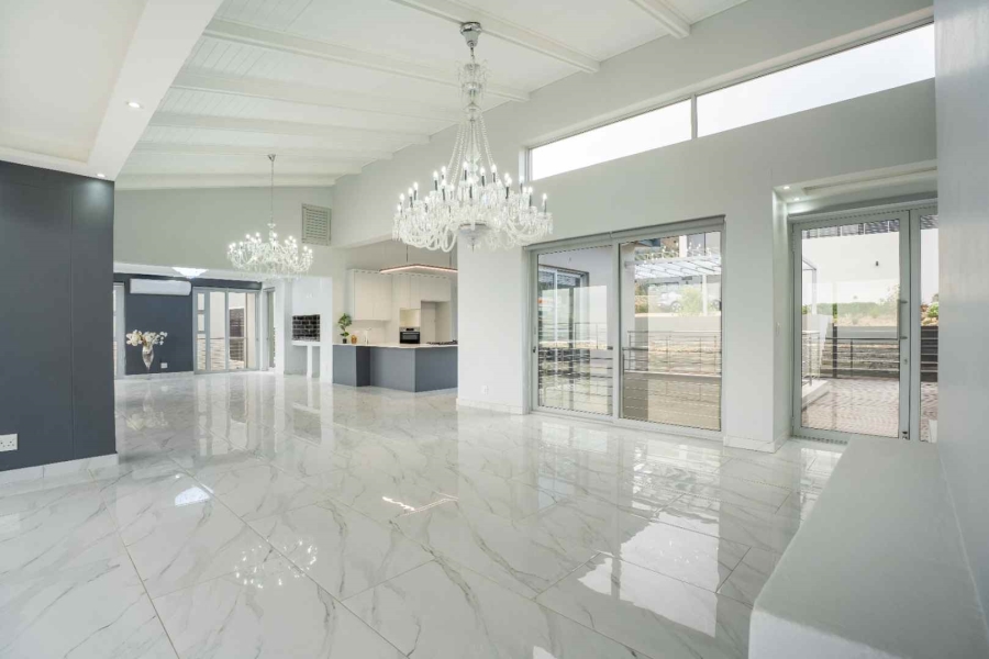 5 Bedroom Property for Sale in Fairhaven Country Estate Western Cape